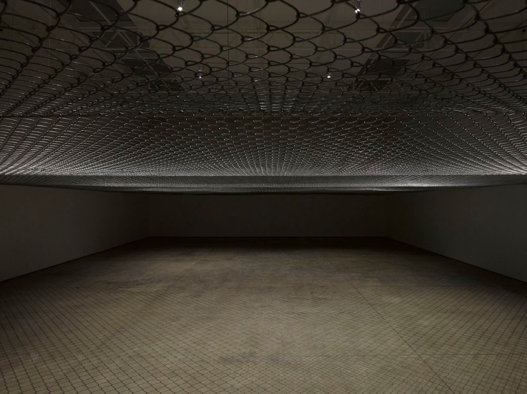 Above your head, Miroslaw Balka (3)